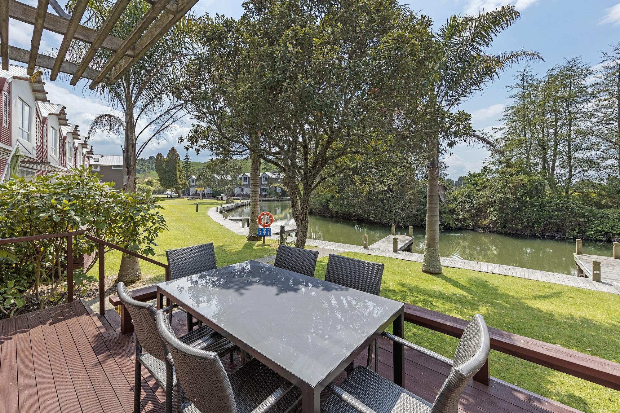 Ramada Resort By Wyndham Rotorua Marama Exterior photo
