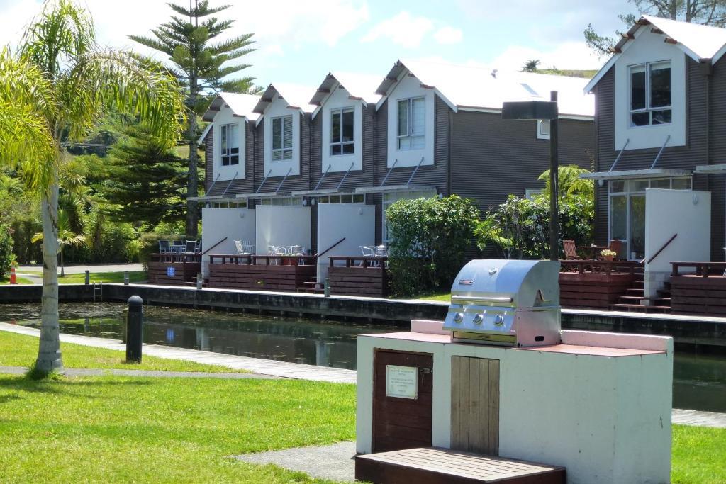 Ramada Resort By Wyndham Rotorua Marama Exterior photo