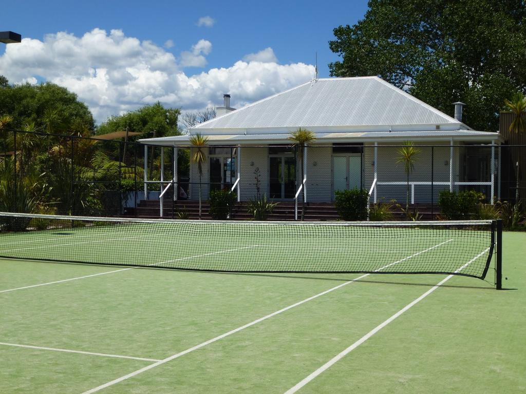 Ramada Resort By Wyndham Rotorua Marama Exterior photo